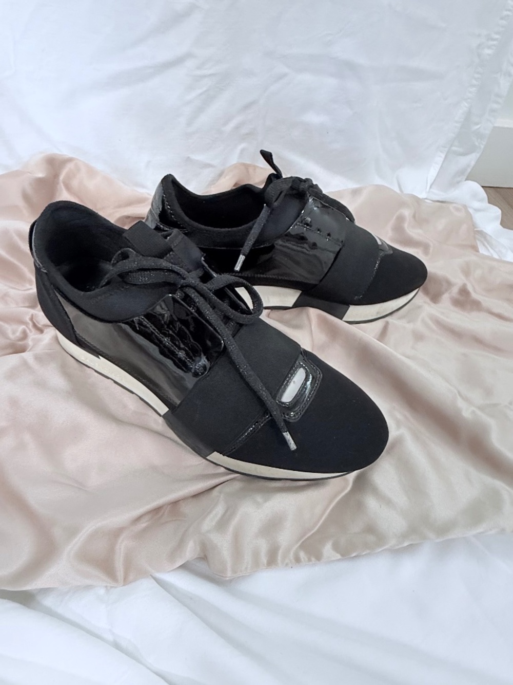 Balenciaga Sneakers Black leather with patent leather accent. Size 39 (9)